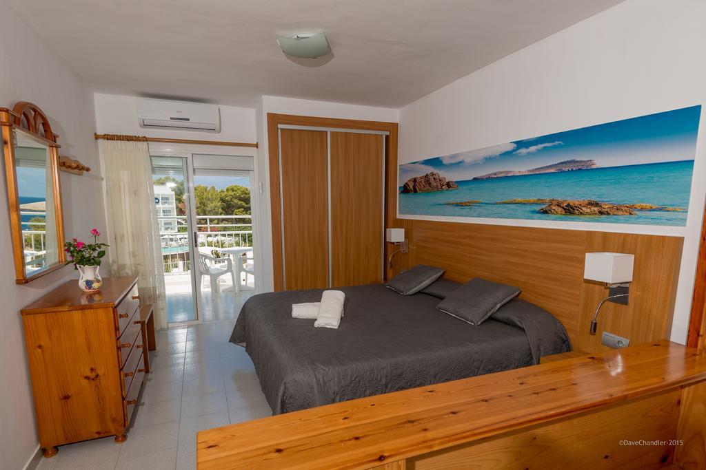 Flats Friends Apartamentos Es Puet Blanc Portinatx Exterior photo
